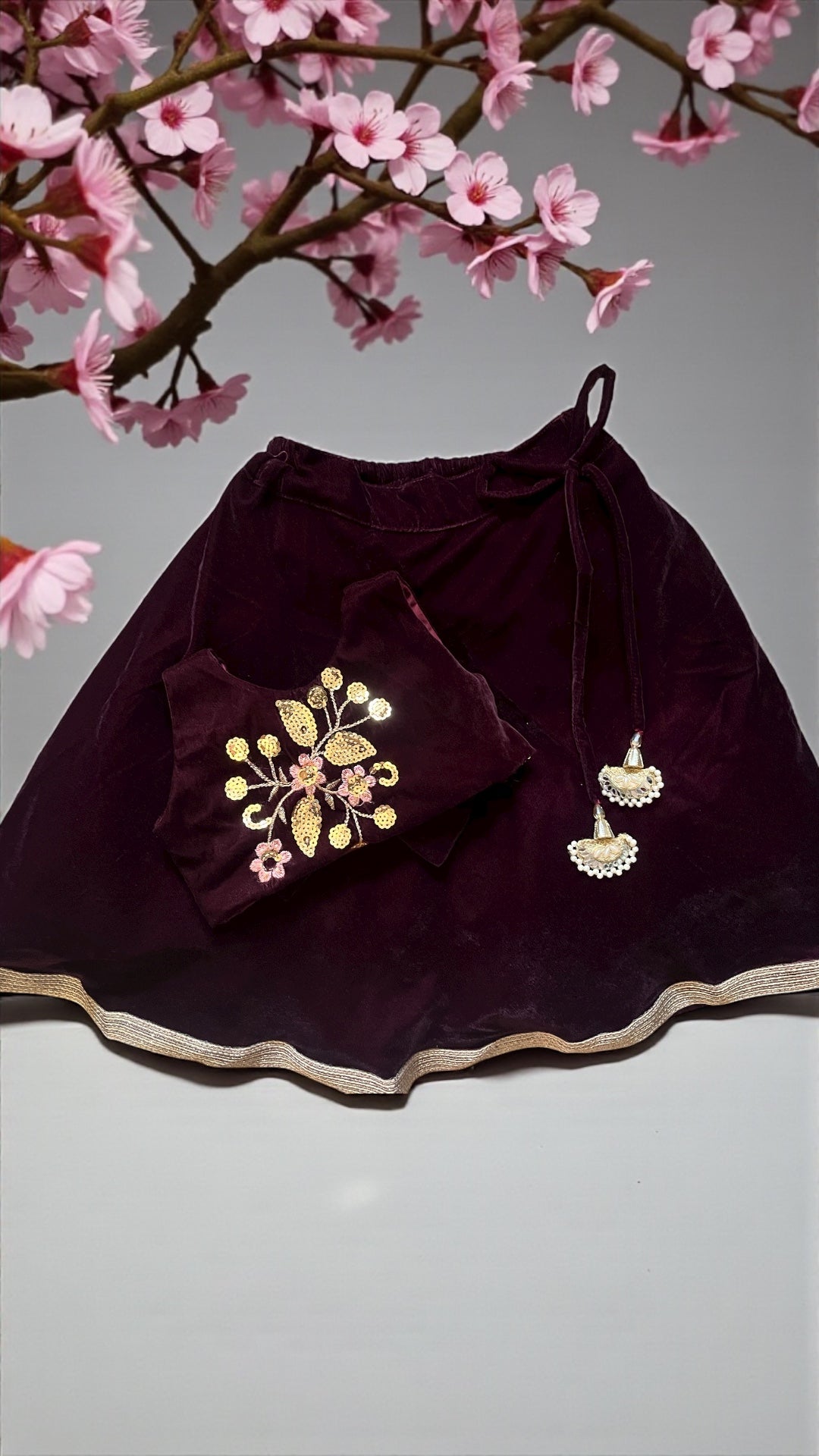 Wine Petals Velvet Set